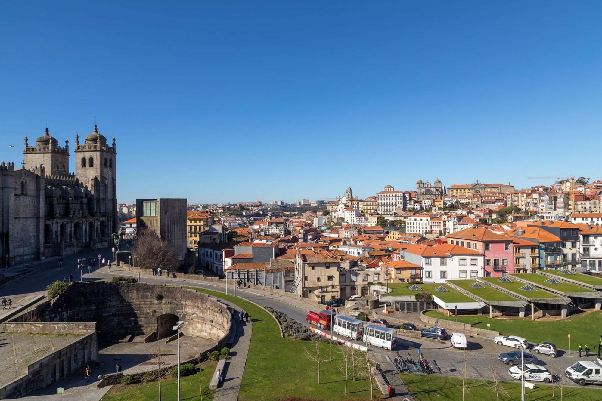 Se Catedral Hotel Porto, Tapestry Collection By Hilton Exterior foto